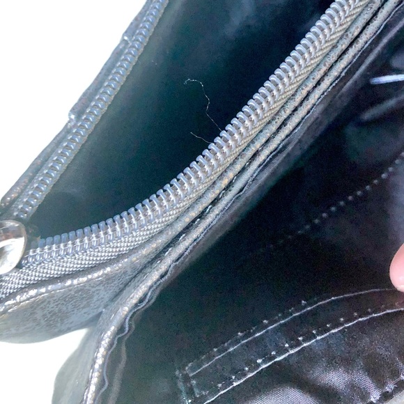 NWT Jennifer Lopez Metallic Chain Wristlet - Picture 4 of 4